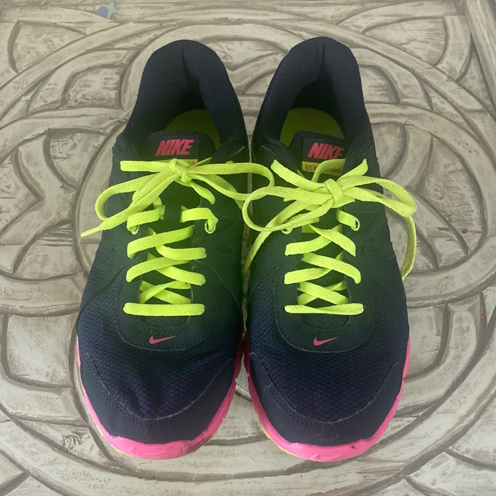 Womens shoes